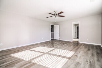 129 Reno Ct in Clayton, NC - Building Photo - Building Photo