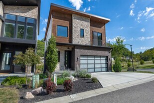 856 BELLE Rdg Lp in Bellevue, KY - Building Photo