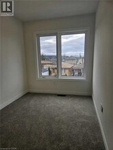 18 Reid Ave N in Hamilton, ON - Building Photo - Building Photo