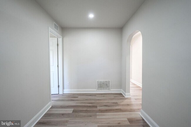 8665 Center Rd in West Springfield, VA - Building Photo - Building Photo