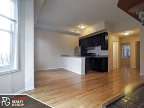 2519 N Lincoln Ave, Unit D3 in Chicago, IL - Building Photo - Building Photo