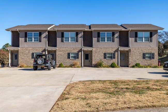 property at 932 Warrior Hill Dr