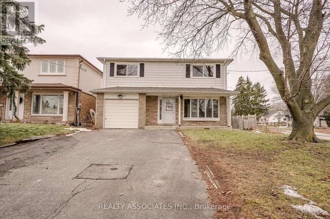 358 Lawson Rd in Toronto, ON - Building Photo - Building Photo