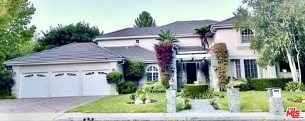 23931 Aspen Way in Calabasas, CA - Building Photo - Building Photo
