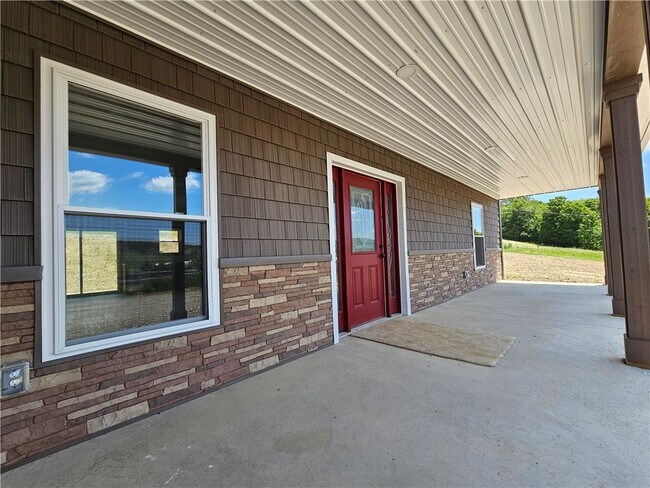 2661 Rt-71 in Jasper, NY - Foto de edificio - Building Photo