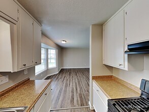620 Wallace Dr in Crowley, TX - Building Photo - Building Photo