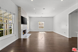 191 S Gardner St in Los Angeles, CA - Building Photo - Building Photo