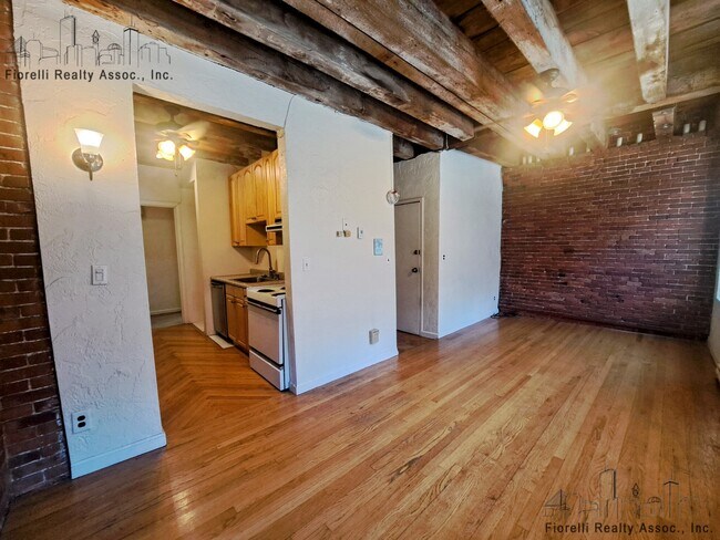 125 Fulton St, Unit 2 in Boston, MA - Building Photo - Building Photo