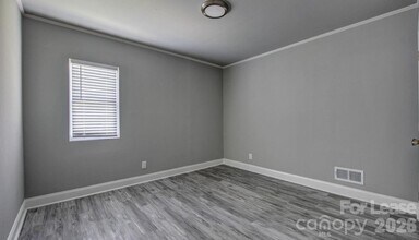 910 E 6th Ave in Gastonia, NC - Building Photo - Building Photo