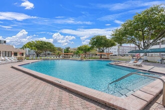 4191 NW 41st St in Lauderdale Lakes, FL - Building Photo - Building Photo