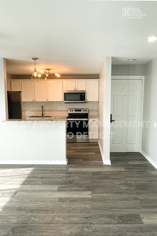 22148 Dante St in Oak Park, MI - Building Photo - Building Photo