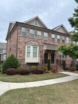 4222 Tacoma Trce in Suwanee, GA - Building Photo
