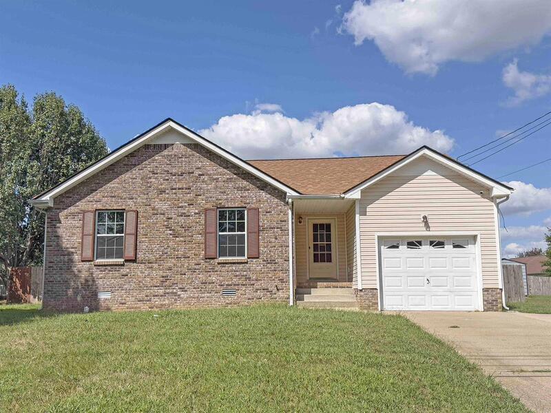 1325 Meredith Way in Clarksville, TN - Building Photo