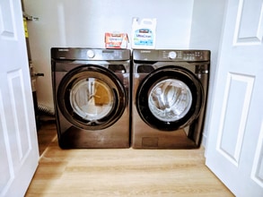 1200 W Edmundson Ave in Morgan Hill, CA - Foto de edificio - Building Photo