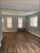 186 Horseneck Rd in Fairfield, NJ - Building Photo - Building Photo