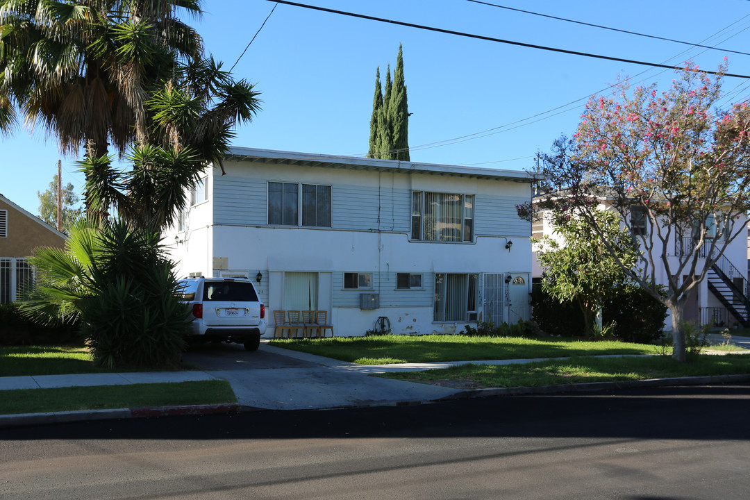 1324 Orange Grove Ave in Glendale, CA - Foto de edificio