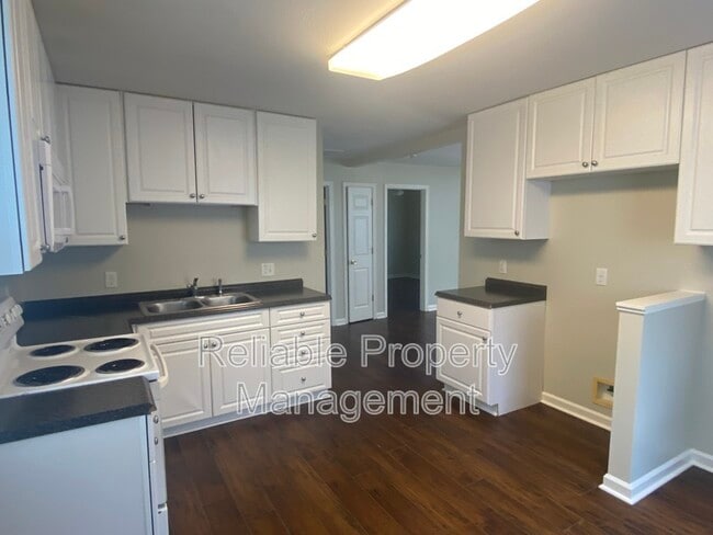 703 Hare St in Selma, NC - Building Photo - Building Photo