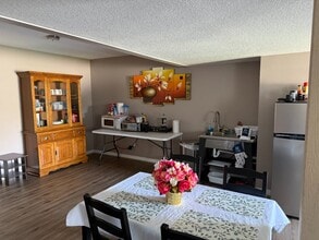 2209 Bateley St in St. Joseph, MO - Foto de edificio - Building Photo