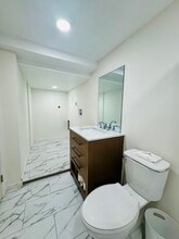 6505 Lovers Ln in Louisville, KY - Building Photo - Building Photo