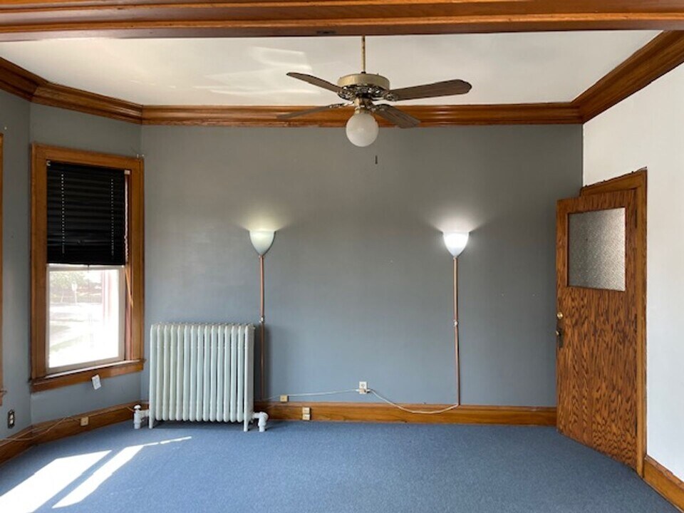 2627 S Kinnickinnic Ave in Milwaukee, WI - Building Photo