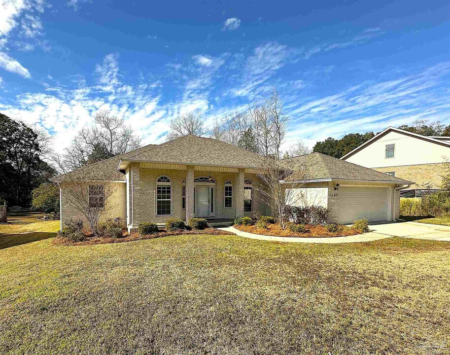 7209 Twin Lakes Ln in Pensacola, FL - Building Photo