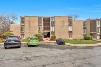 8689 Greenbelt Rd in Greenbelt, MD - Building Photo - Building Photo