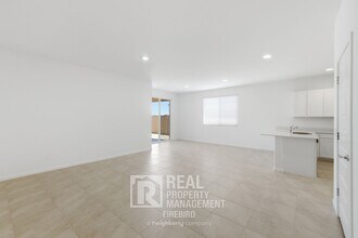 17320 W Gray Fox Trl in Surprise, AZ - Building Photo - Building Photo