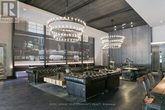 505-505 Richmond St W in Toronto, ON - Building Photo - Building Photo