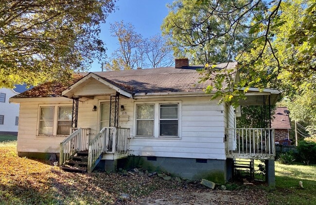 1001 W 4th Ave in Gastonia, NC - Building Photo - Building Photo