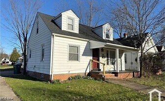 5115 Stanley Ave in Maple Heights, OH - Building Photo