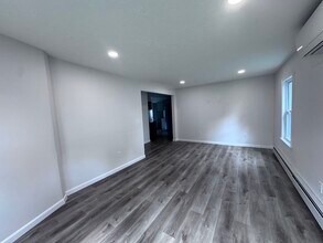 18 Emerald Ave in Webster, MA - Building Photo - Building Photo