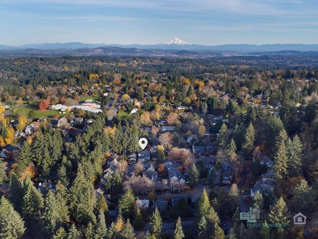 35 Oriole Ln in Lake Oswego, OR - Building Photo - Building Photo