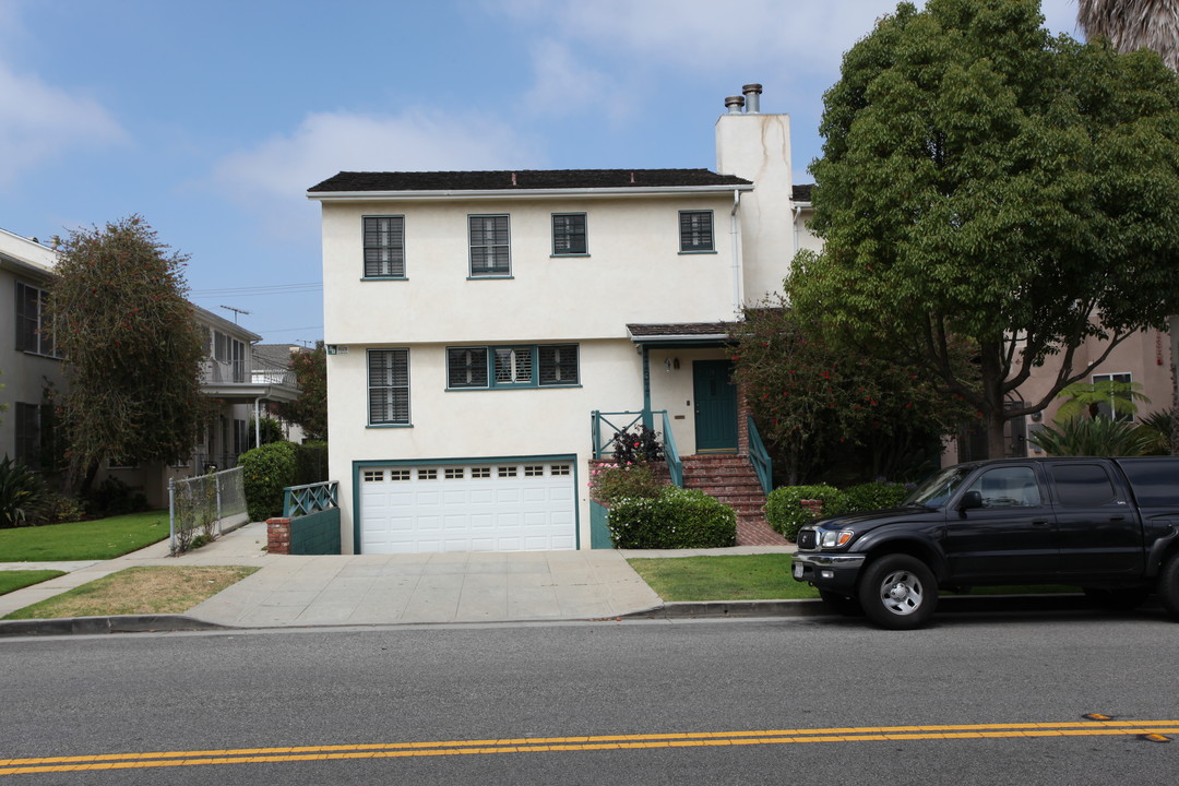 1131 17th St in Santa Monica, CA - Building Photo