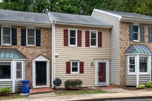 1943 Trexler Ct in Raleigh, NC - Building Photo