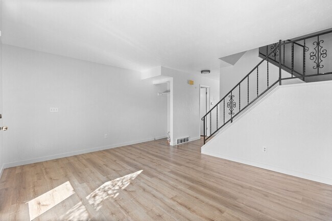 2240 Billings St in Aurora, CO - Building Photo - Building Photo