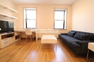 115 Mt Auburn St, Unit 13 in Cambridge, MA - Foto de edificio - Building Photo