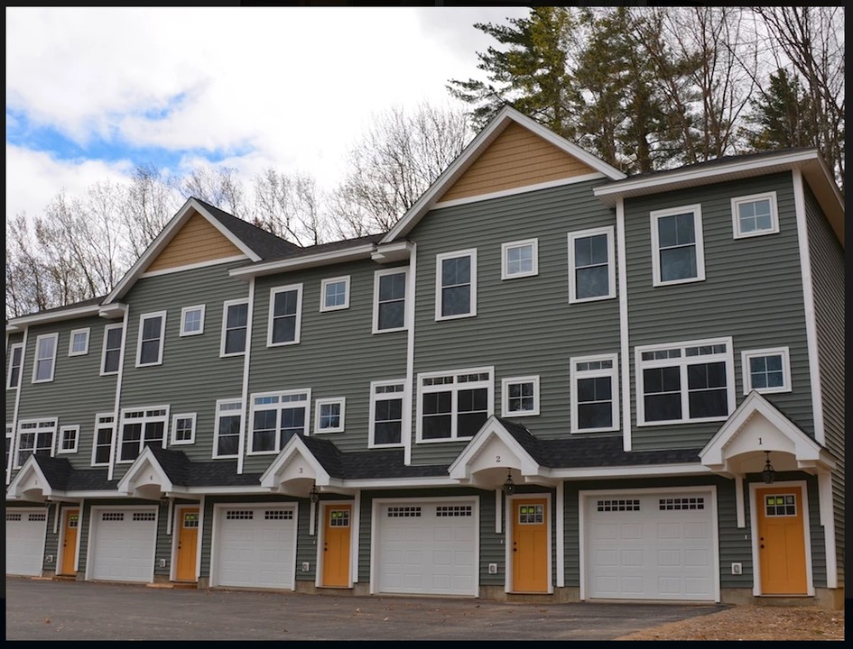 One Riverside Place in Boscawen, NH - Building Photo