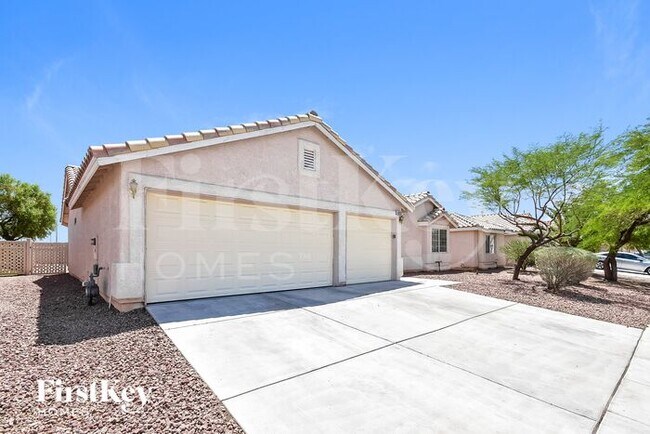 5312 N Regena Rose St in North Las Vegas, NV - Building Photo - Building Photo