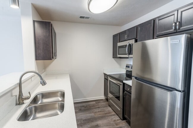 The Lakes of Beavercreek Apartment Homes in Beavercreek, OH - Building Photo - Building Photo