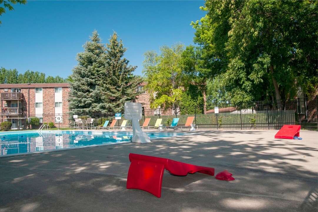 Forest Park Apartments in Grand Forks, ND - Building Photo