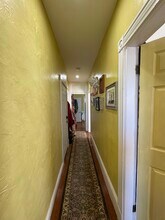 108 Hyde Park Ave, Unit 1083 in Boston, MA - Foto de edificio - Building Photo