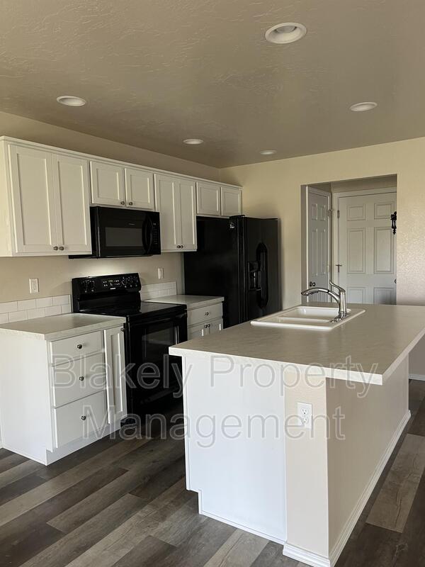 13521 Palm Beach Dr in Caldwell, ID - Building Photo - Building Photo