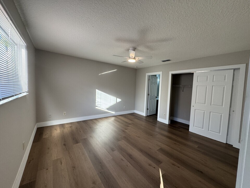 198 White Fawn Dr, Unit 198 White Fawn Drive in Daytona Beach, FL - Building Photo