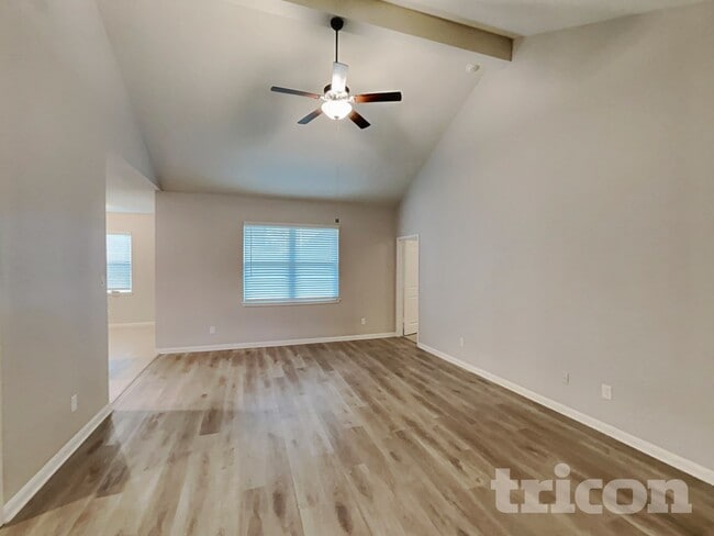 8888 Oval Glass St in Conroe, TX - Foto de edificio - Building Photo