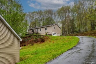 114 Wagners Rd in Neversink, NY - Building Photo - Building Photo