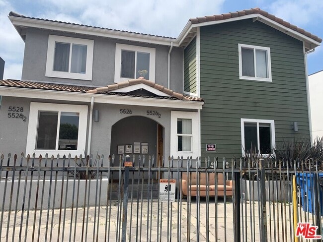 5526 Barton Ave in Los Angeles, CA - Building Photo - Building Photo