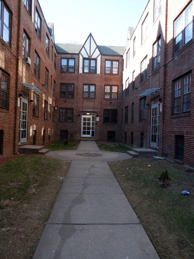 19 Willard St Rentals in Hartford, CT