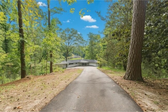1568 Niskey Lake Trail SW in Atlanta, GA - Building Photo - Building Photo