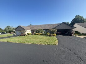 5300 E Calla Rd in New Middletown, OH - Building Photo
