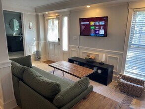 1010 E Victory Dr in Savannah, GA - Building Photo - Building Photo